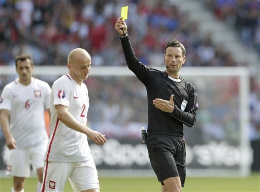 UEFA picks referee Clattenburg for France-Portugal final