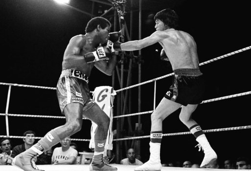 Former middleweight boxing champ Rodrigo Valdes dies