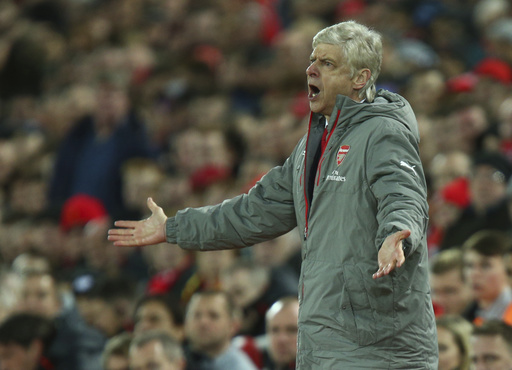 Wenger won't tell protesting fans decision on Arsenal future