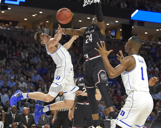 NCAA Tournament picks up steam just before Sweet 16