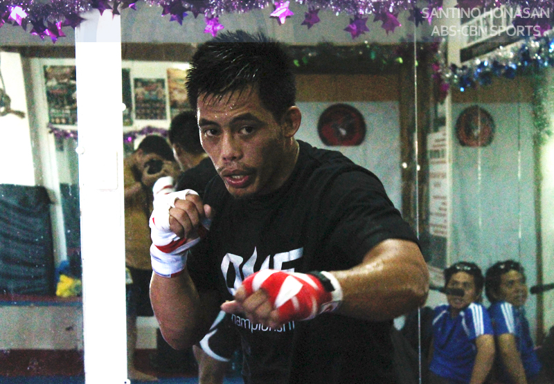Pinoy Honorio Banario scores second round knockout
