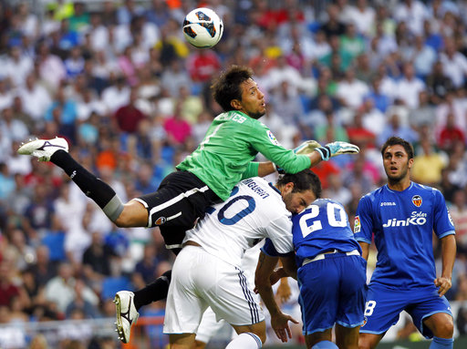 Overpowering Brazil has a flaw heading to World Cup: Keeper