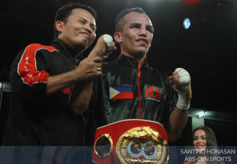 Melindo shocks Yaegashi with first round KO to win world title