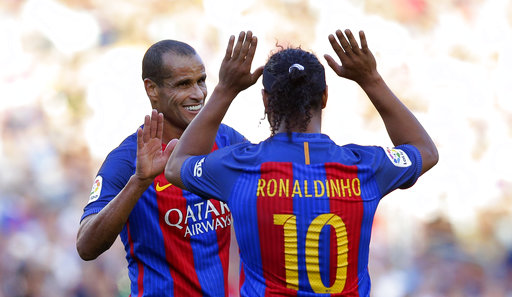 Ronaldinho, Giggs in Pakistan for soccer exhibition matches