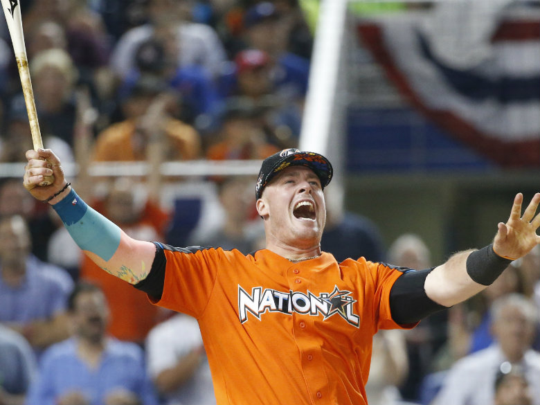Manfred: Marlins will soon choose winning bid for new owner