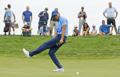 Curry misses cut, still impresses golf's best