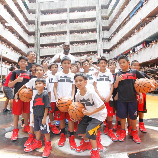 Shoe pays homage to Filipino tenement basketball culture