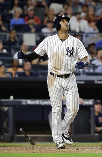 Hicks hits late 2-run homer to lift Yankees over Red Sox