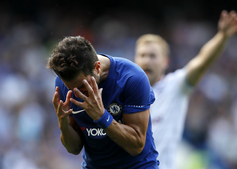 9-man Chelsea loses 3-2 to Burnley to open EPL title defense