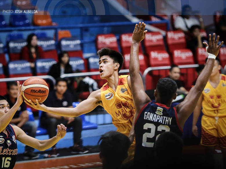 Robins ascend to solo lead as CSB-LSGH is upset by Baste